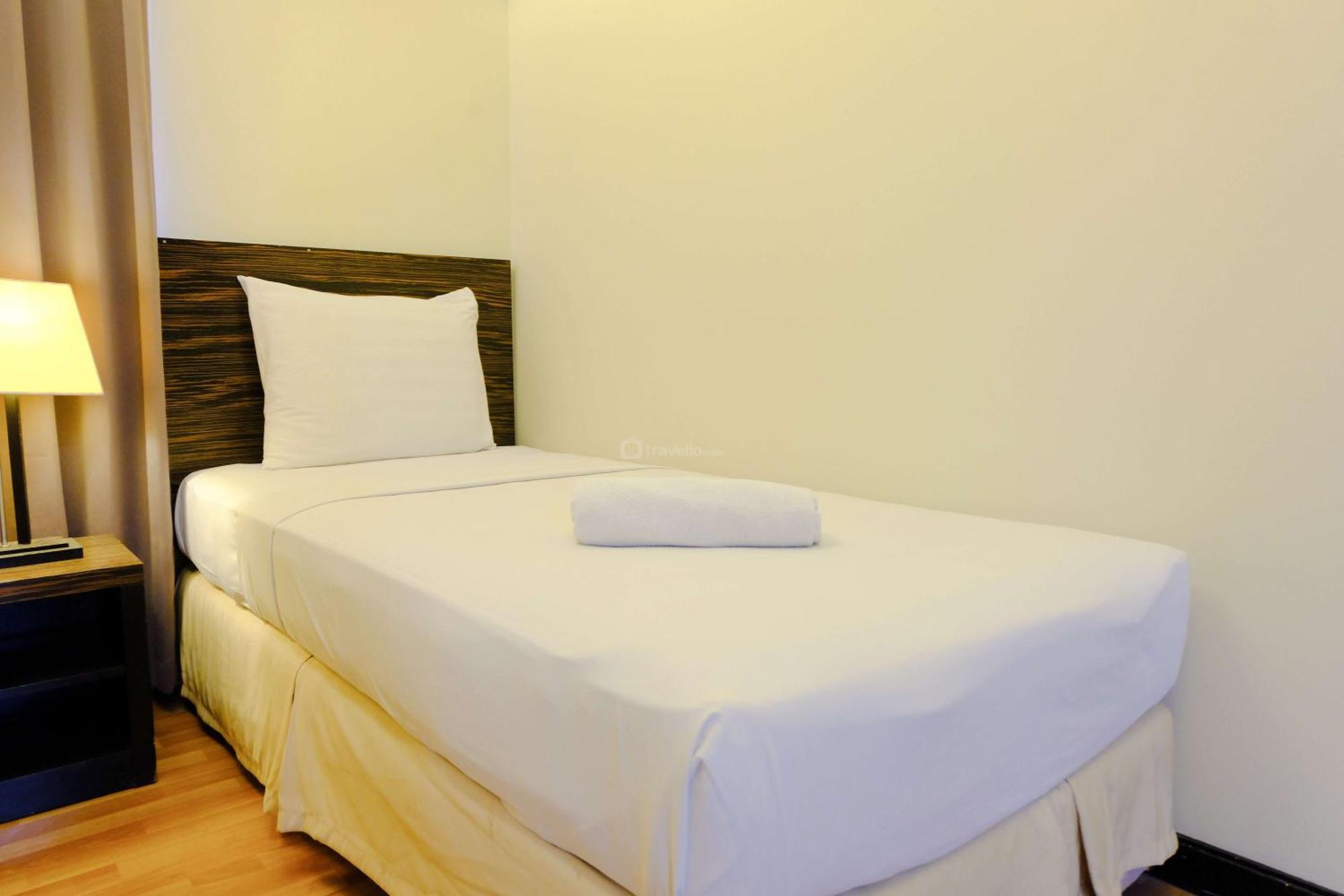 Strategic And Comfortable 2Br At Braga City Walk Apartment By Travelio Bandung Exterior photo